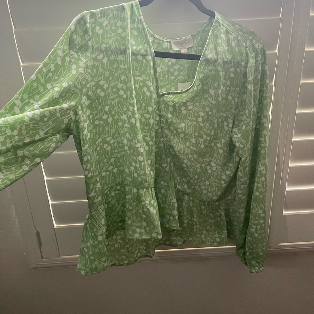 Adorable Loft Outlet Blouse